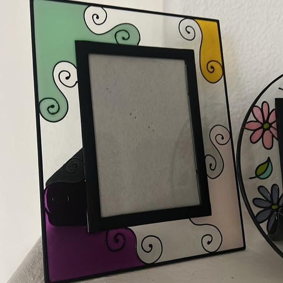 Modern artsy Picture frames set of 4 - Picture 3 of 9